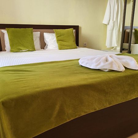 Comfort Hotel Кишинёв Экстерьер фото
