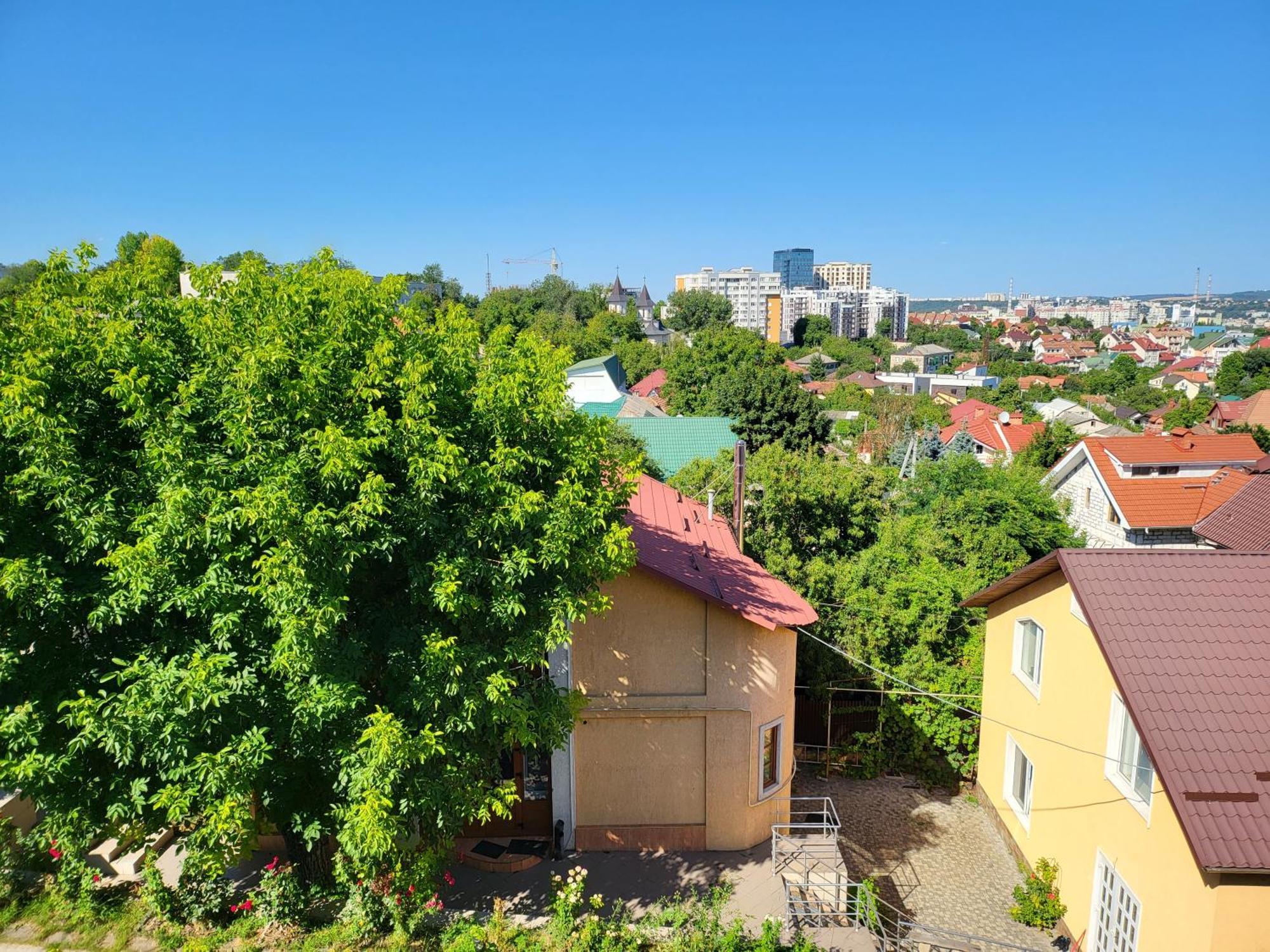 Comfort Hotel Кишинёв Экстерьер фото