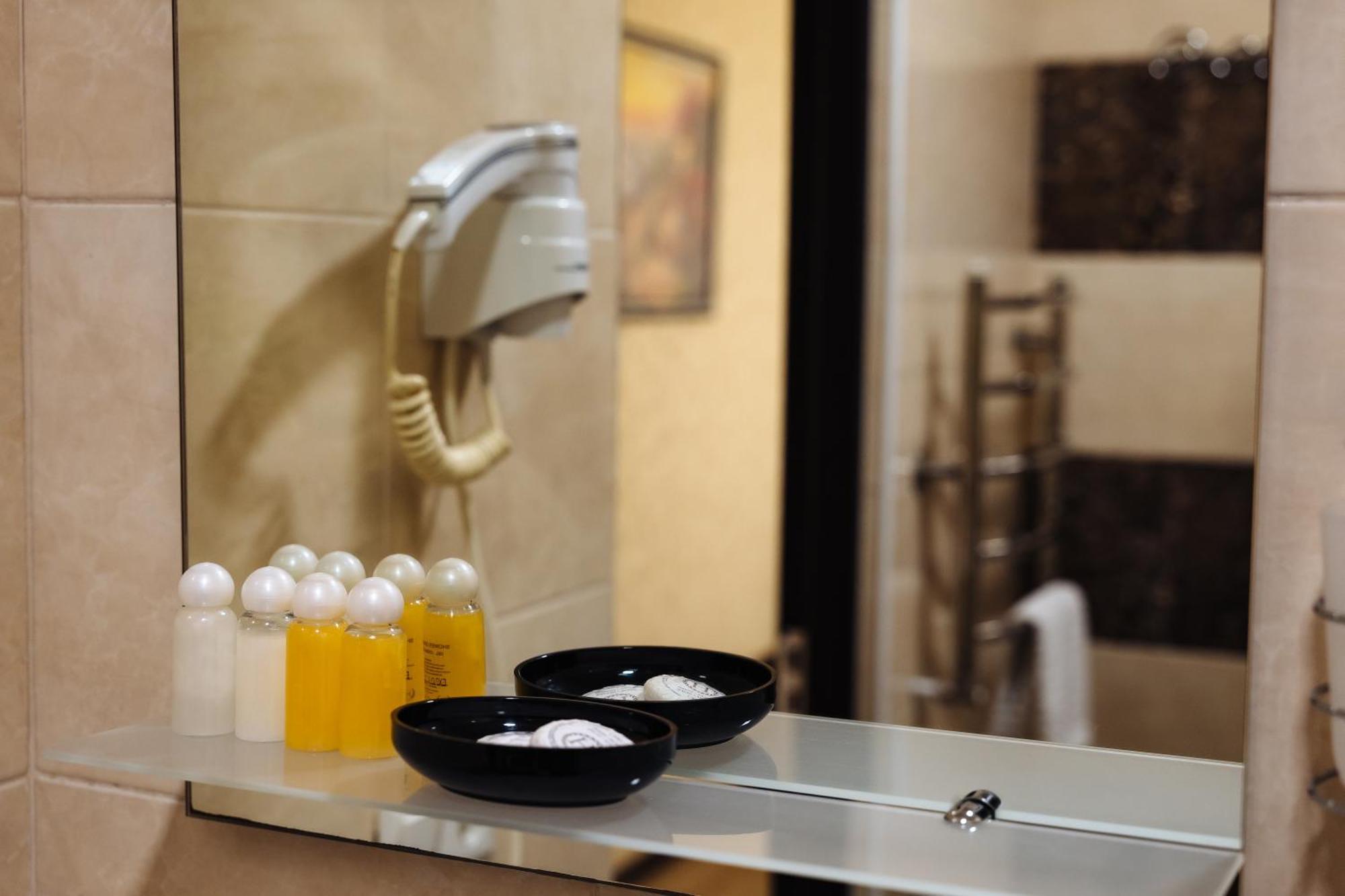Comfort Hotel Кишинёв Экстерьер фото