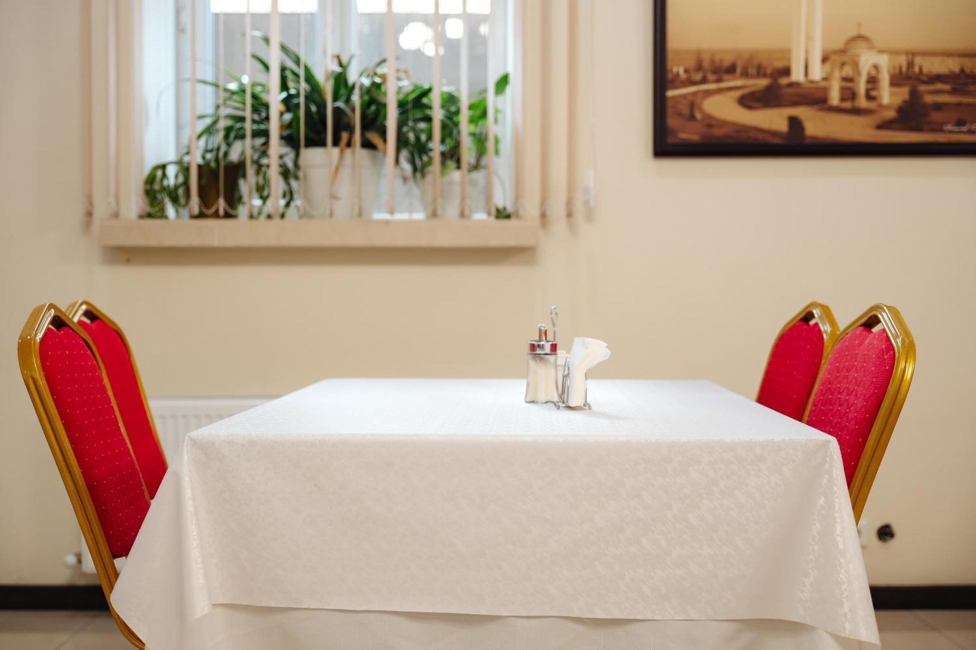 Comfort Hotel Кишинёв Экстерьер фото