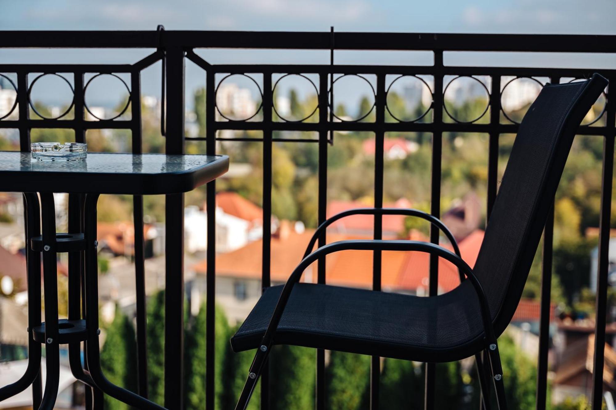 Comfort Hotel Кишинёв Экстерьер фото